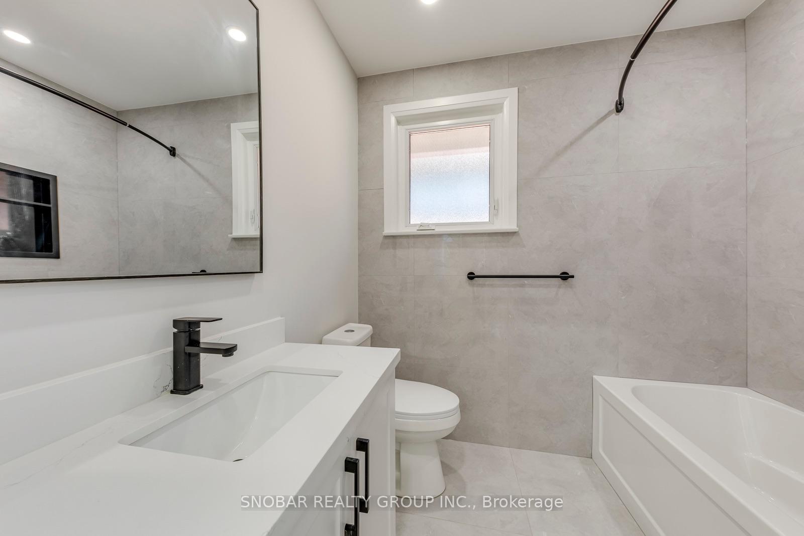 Photo 21 of 99 Sun Row Drive, Etobicoke, Willowridge-Martingrove-Richview — HOMEH