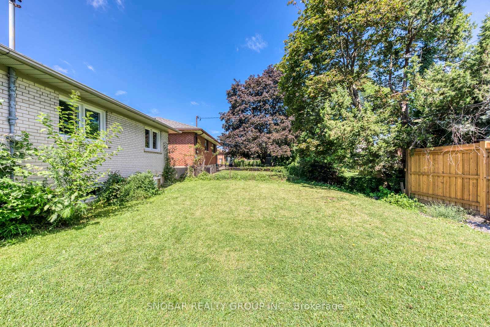 Photo 35 of 99 Sun Row Drive, Etobicoke, Willowridge-Martingrove-Richview — HOMEH