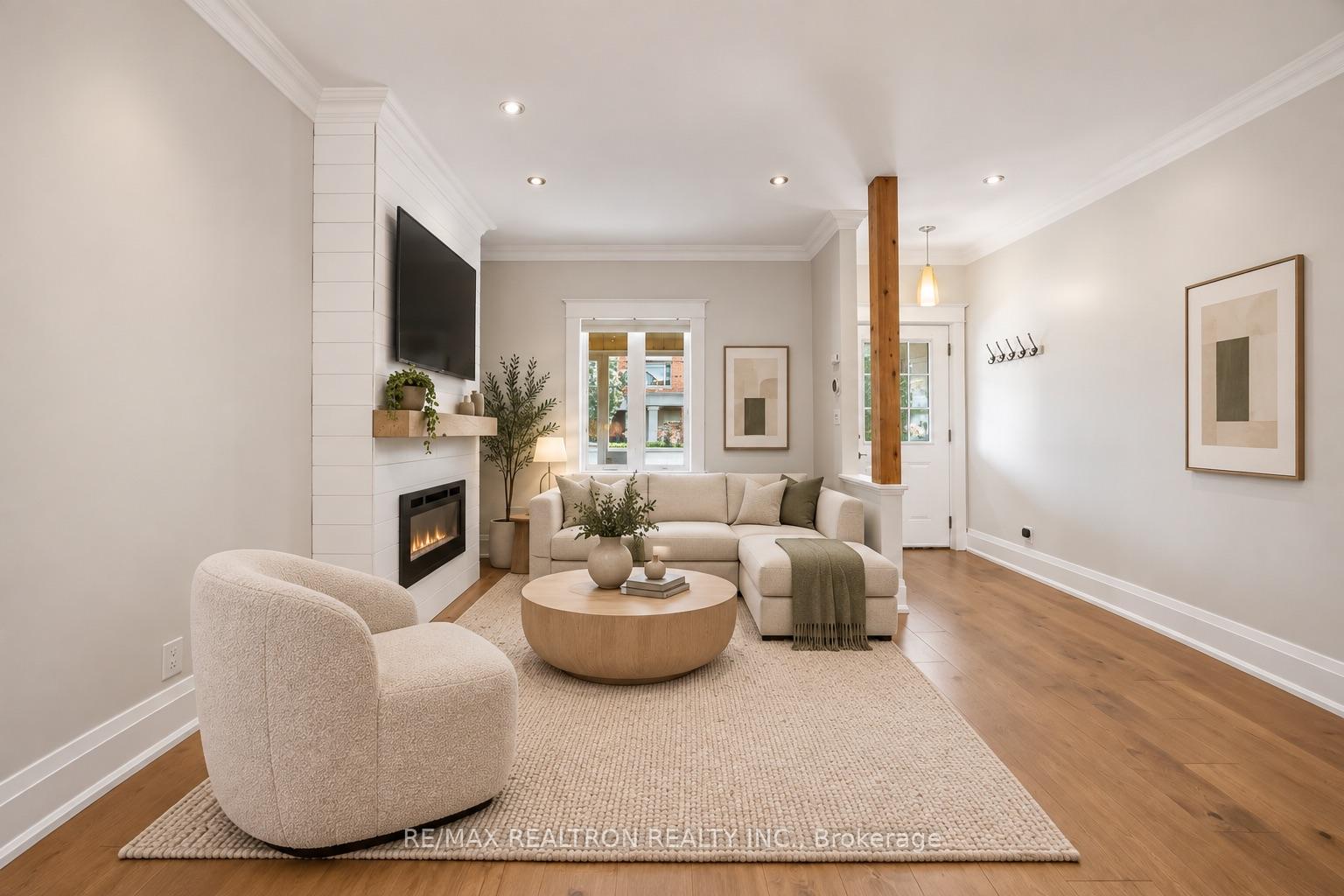 Photo 3 of 640 Runnymede Road, Toronto, Runnymede-Bloor West Village — HOMEH