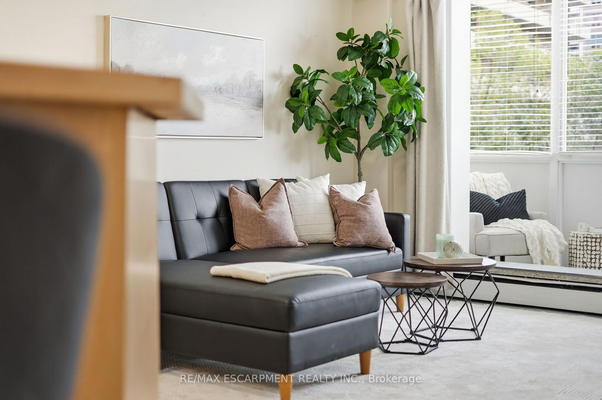 Photo 10 of Unit PH 802, 101 Queen Street S, Hamilton, Durand — HOMEH