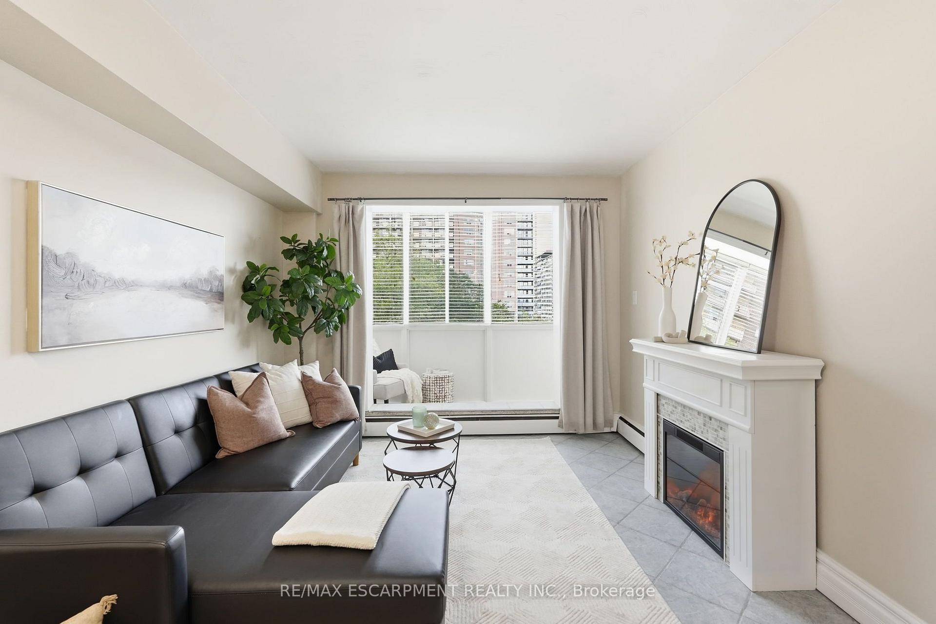Photo 11 of Unit PH 802, 101 Queen Street S, Hamilton, Durand — HOMEH