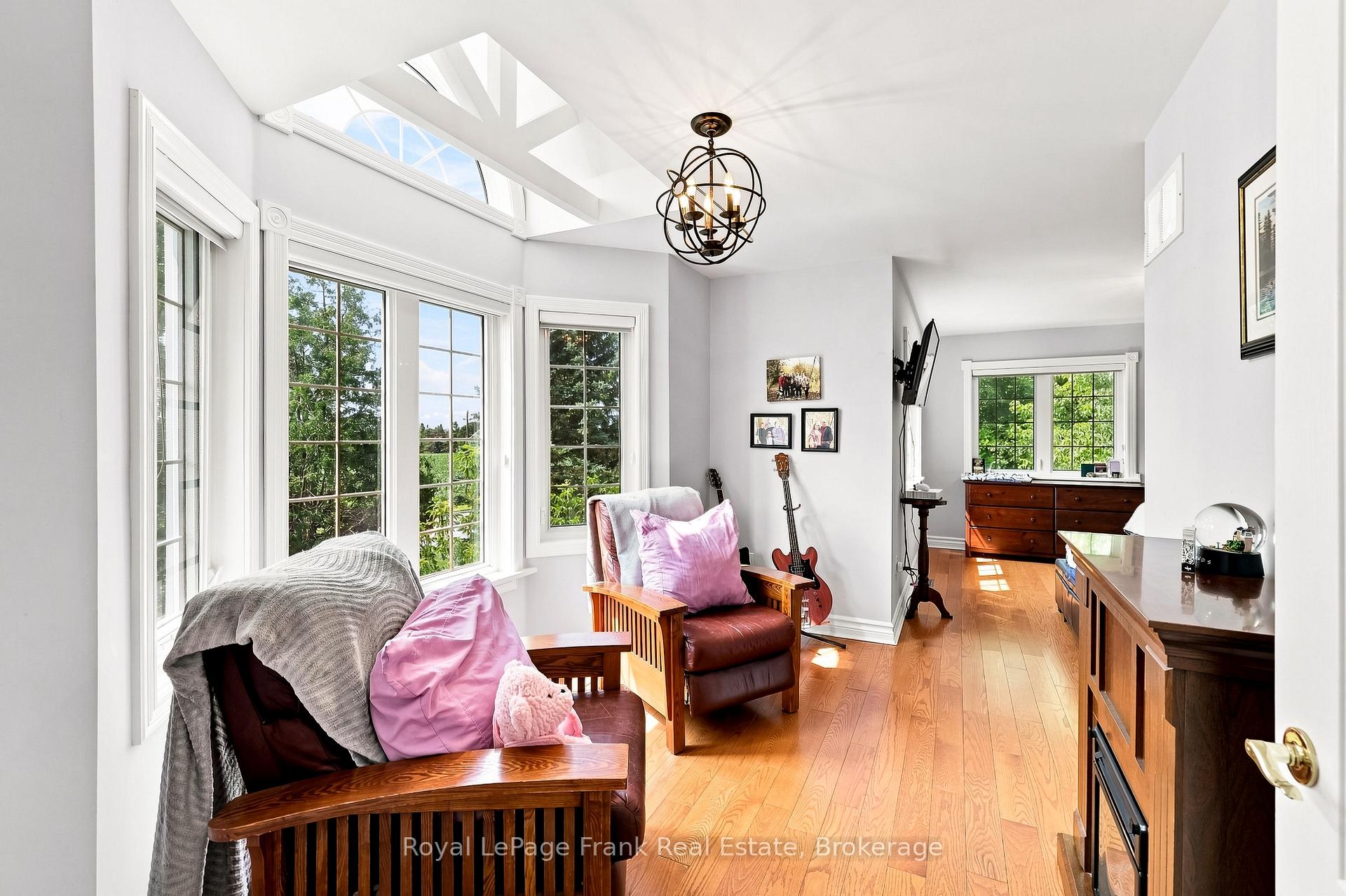 Photo 13 of 2 Wilson House Drive, Whitby, Rural Whitby — HOMEH