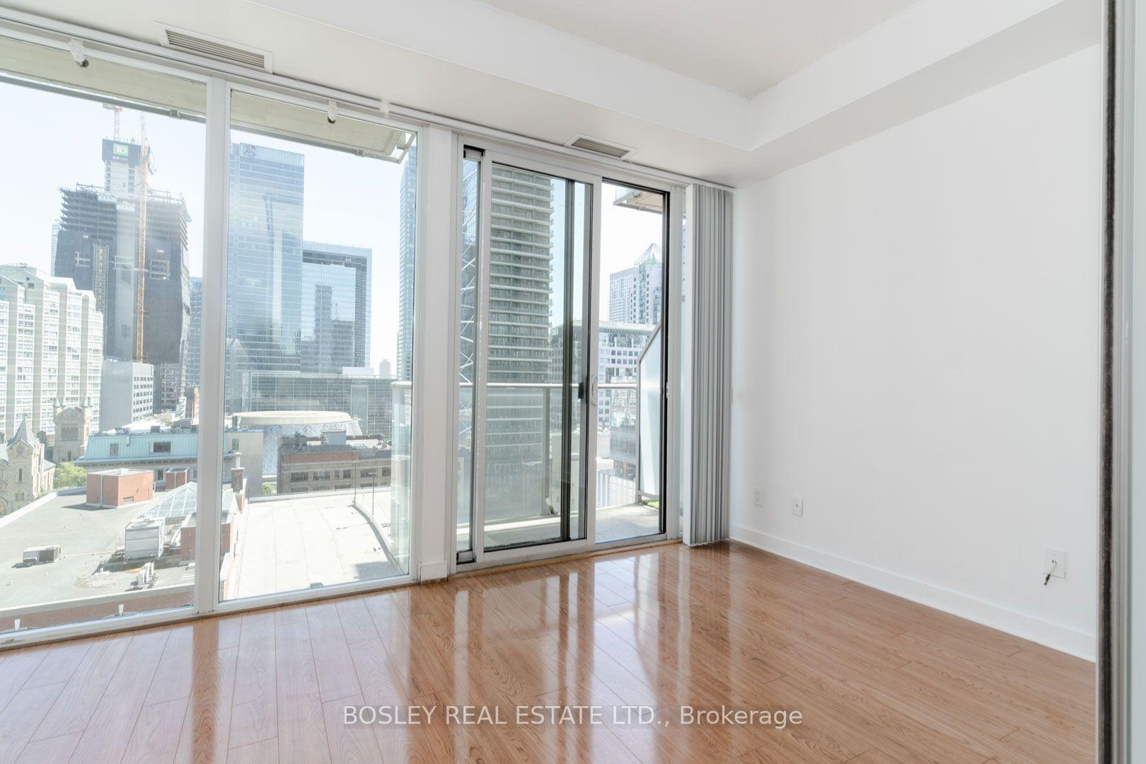 Photo 3 of Unit 1302, 126 Simcoe Street, Toronto, University — HOMEH