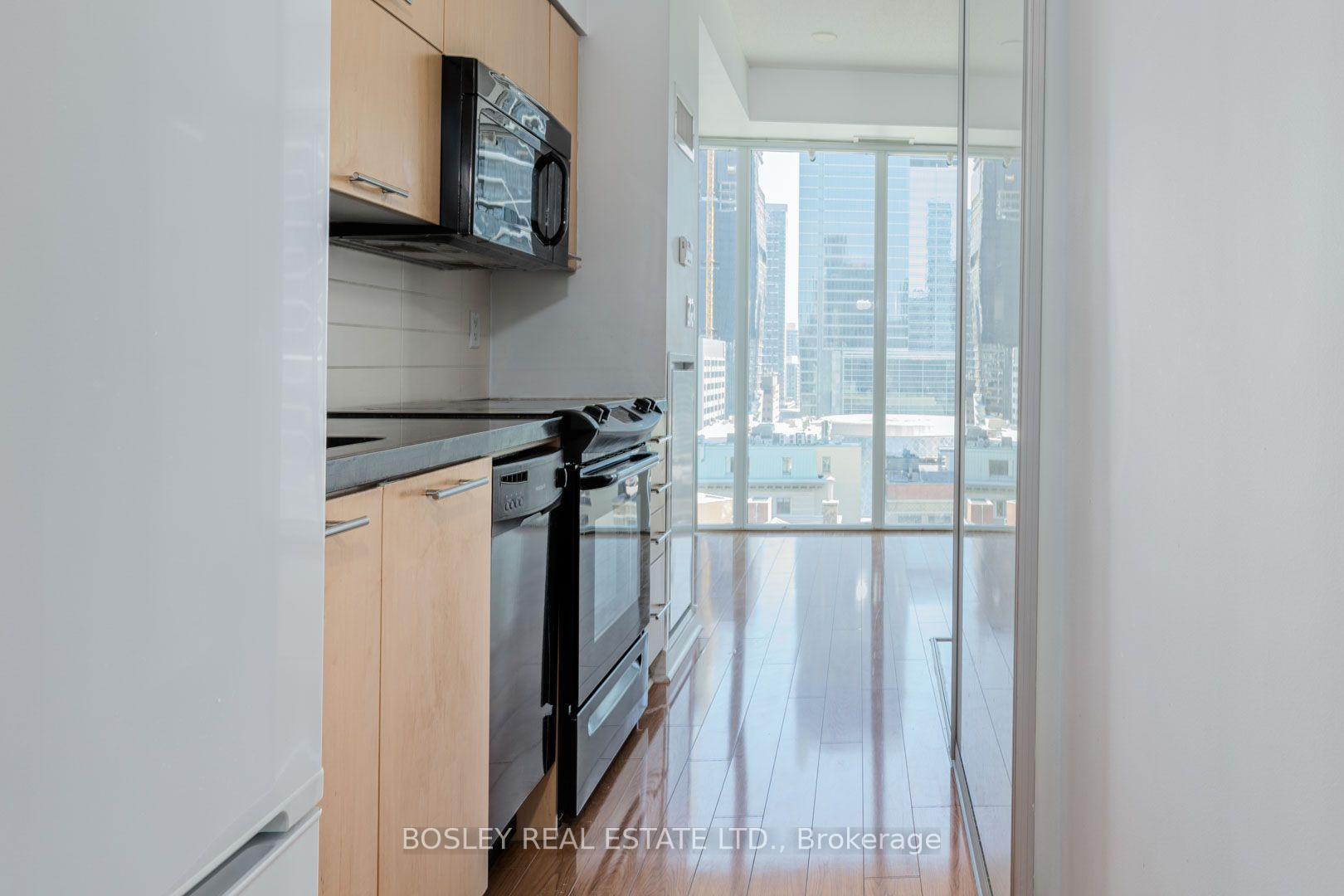 Photo 16 of Unit 1302, 126 Simcoe Street, Toronto, University — HOMEH