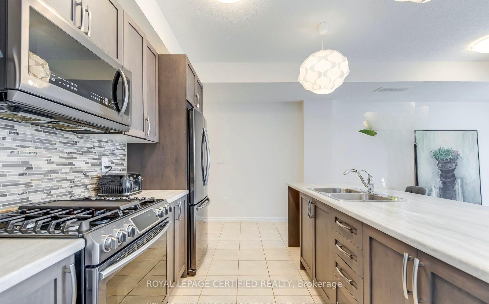 Photo 6 of Unit 76, 445 Ontario Street S, Milton, Timberlea — HOMEH