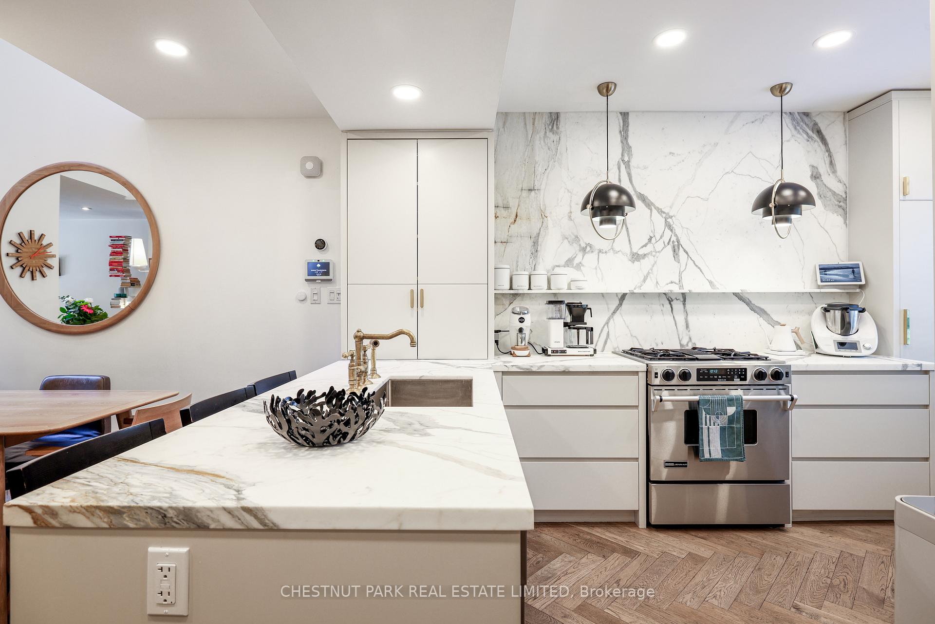 Photo 5 of 27 Gibson Avenue, Toronto, The Annex — HOMEH