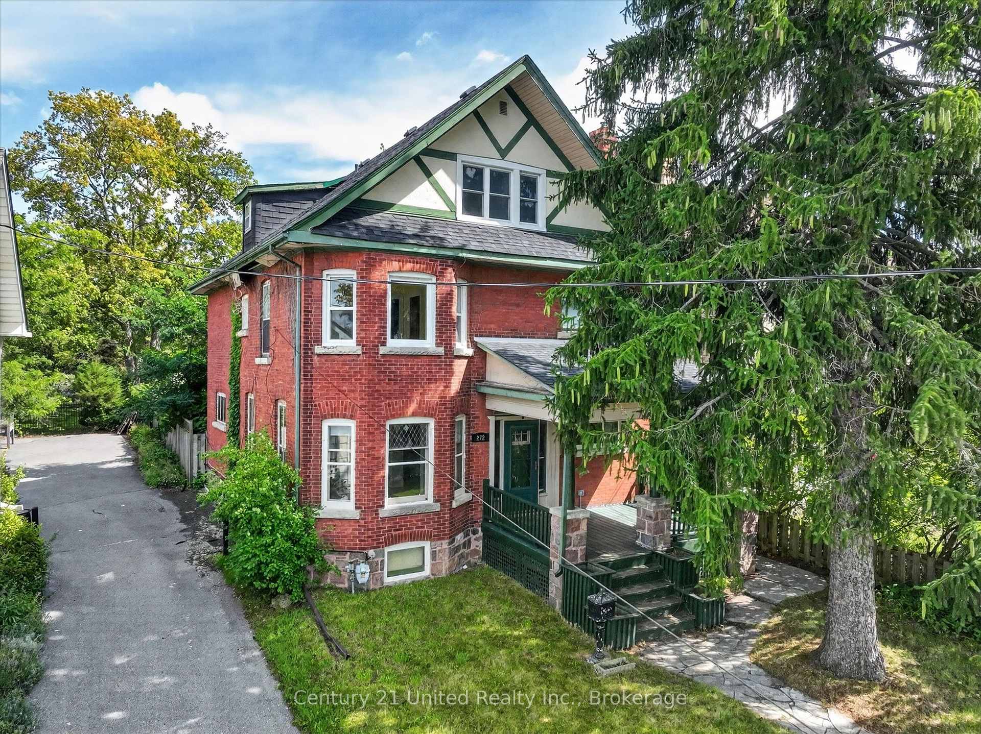 Photo of 272 Burnham Street