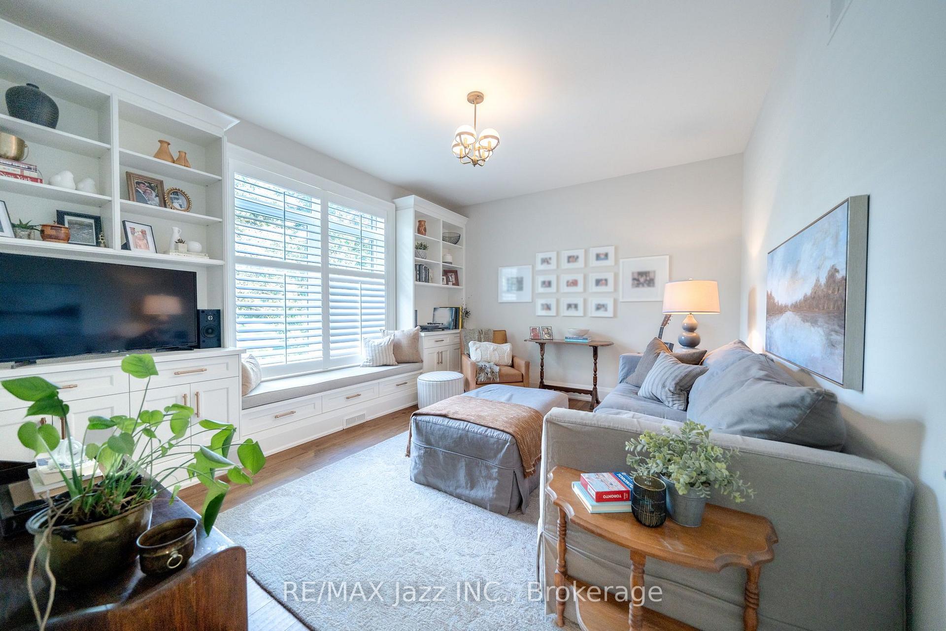 Photo 4 of 54 Ward Street, Whitby, Rural Whitby — HOMEH