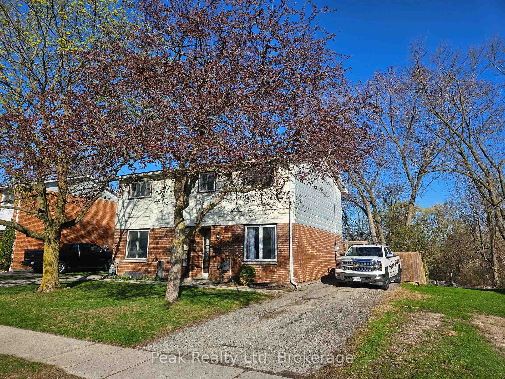 Photo of 122 Keats Drive
