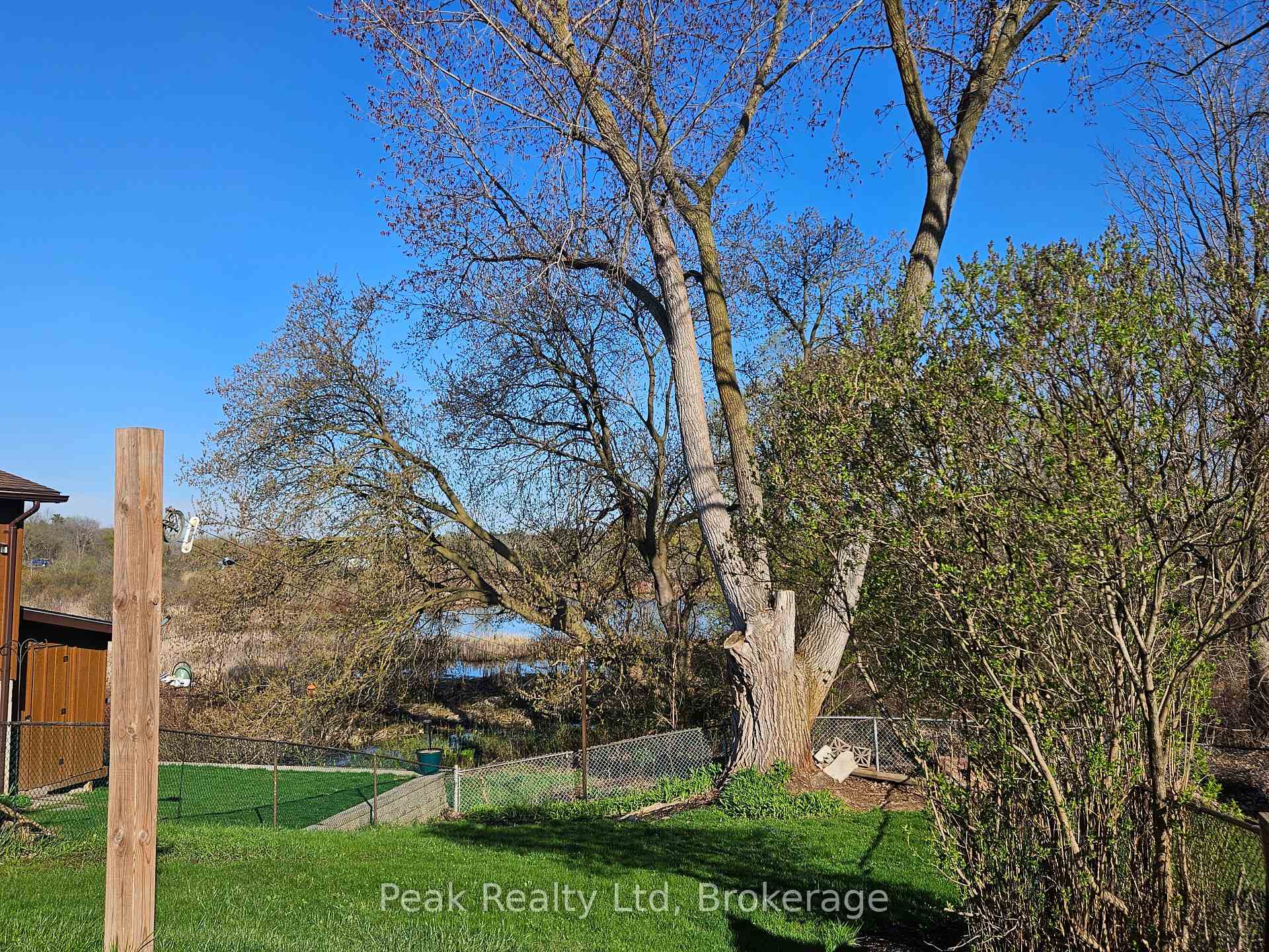 Photo 5 of 122 Keats Drive, Woodstock, Woodstock - South — HOMEH