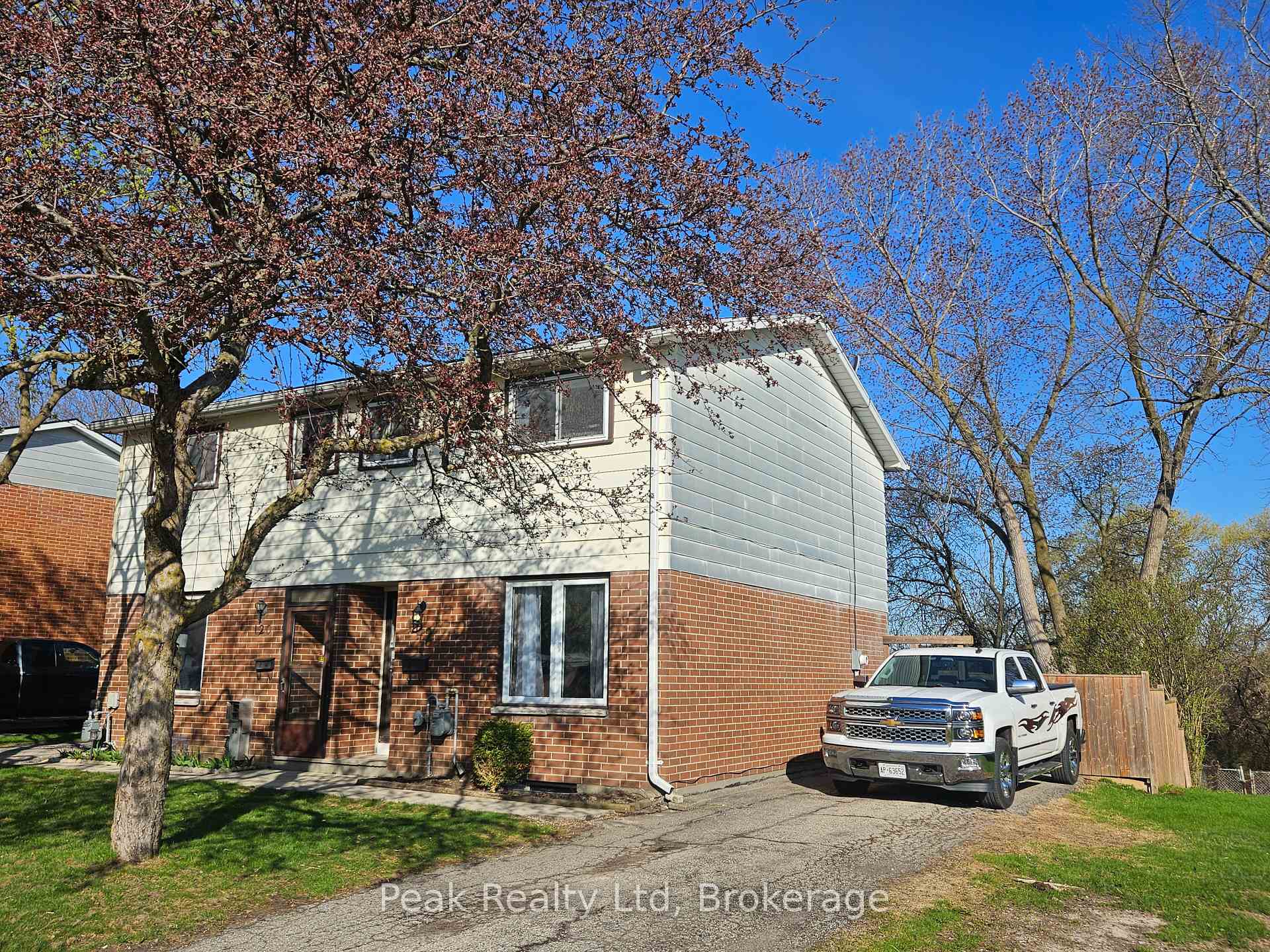 Photo 19 of 122 Keats Drive, Woodstock, Woodstock - South — HOMEH