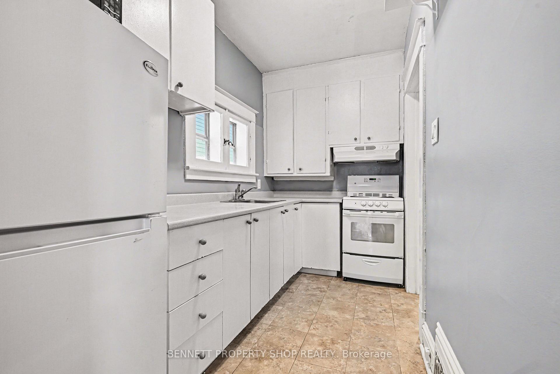 Photo 4 of 56 Smirle Avenue, Ottawa, Ottawa West — HOMEH