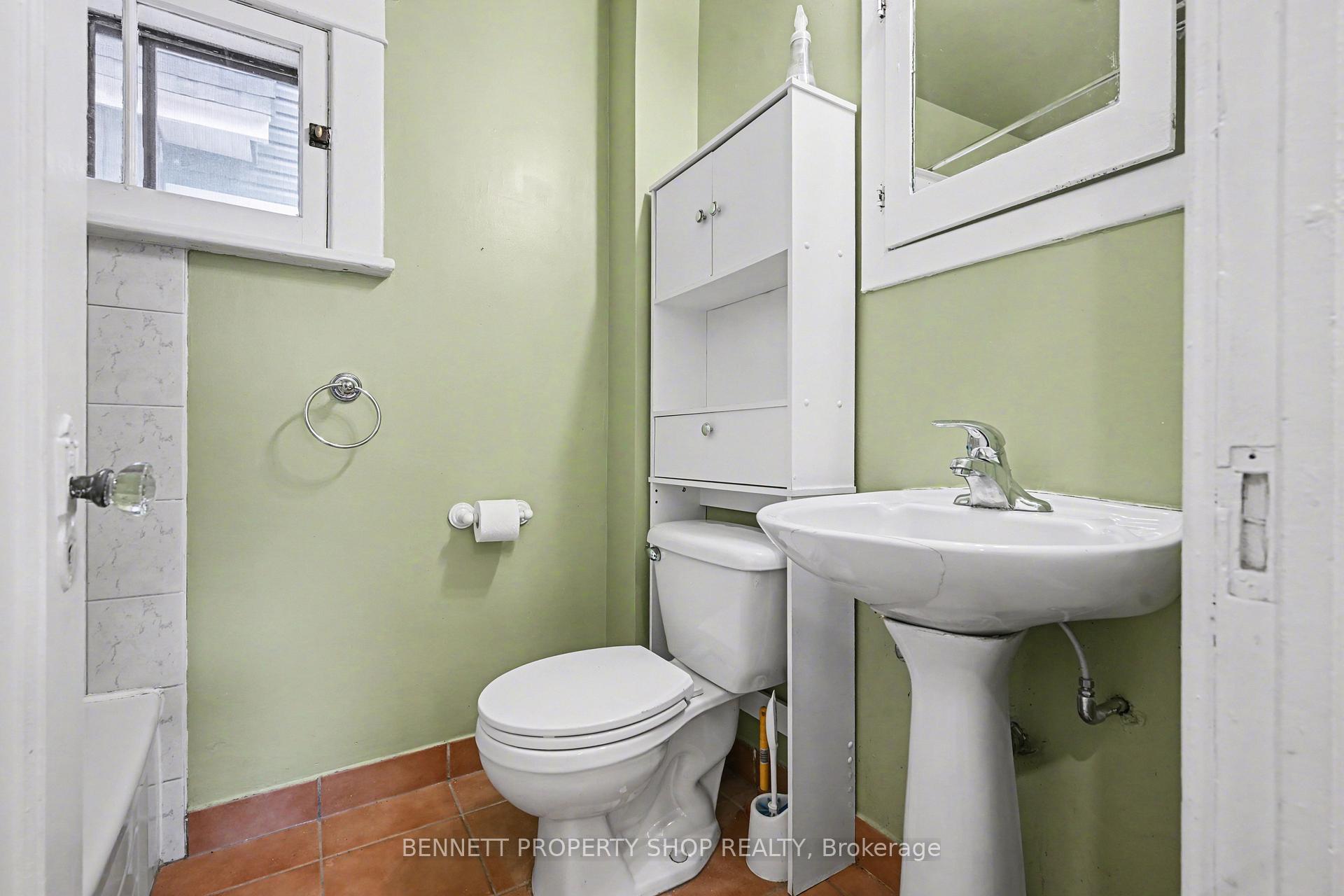 Photo 8 of 56 Smirle Avenue, Ottawa, Ottawa West — HOMEH