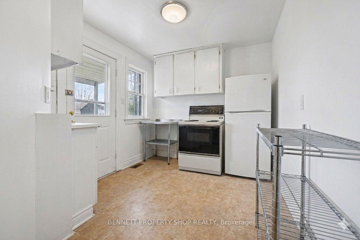 Photo 10 of 56 Smirle Avenue, Ottawa, Ottawa West — HOMEH