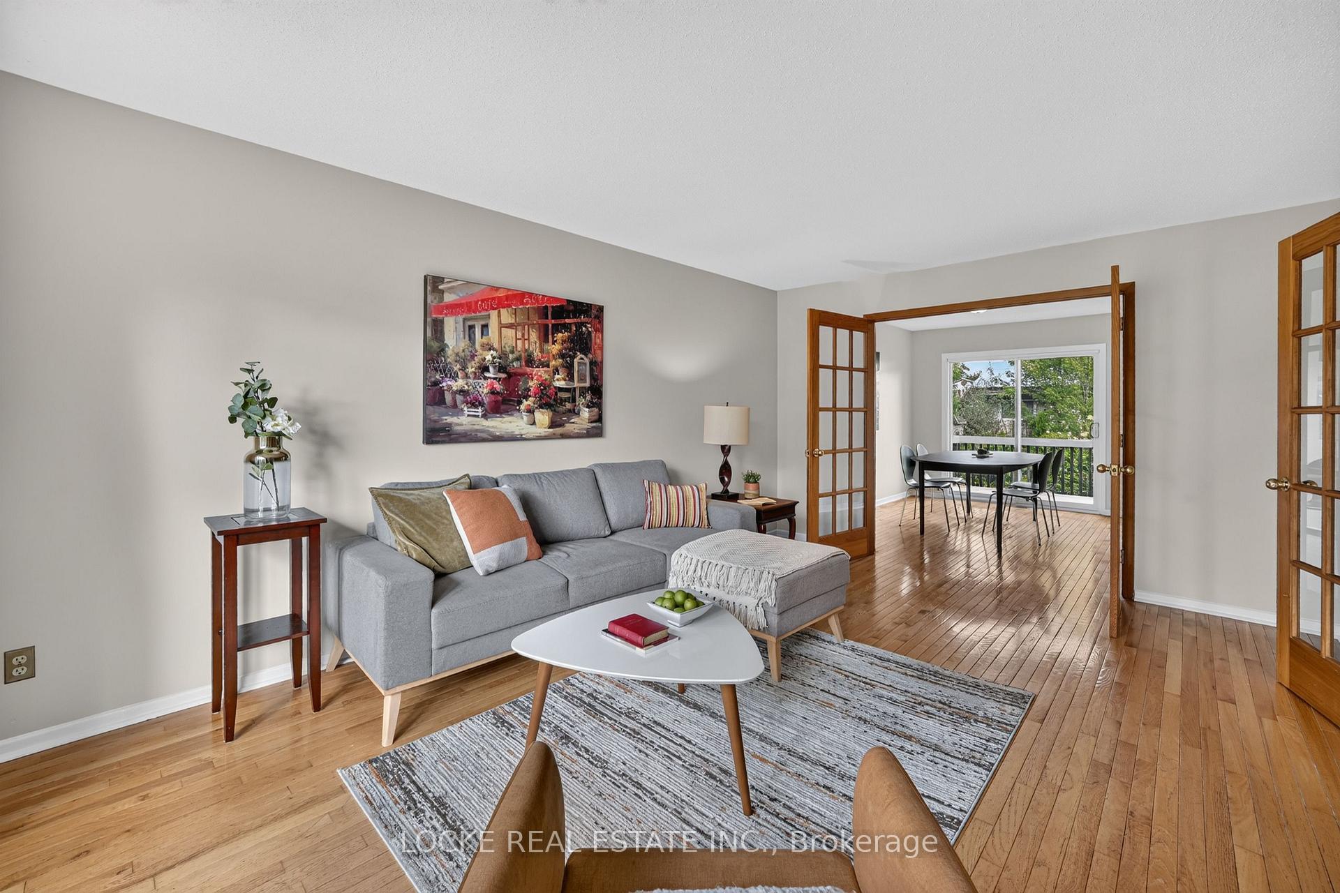 Photo 5 of 1161 Beaujolais Crescent, Ottawa, Convent Glen — HOMEH