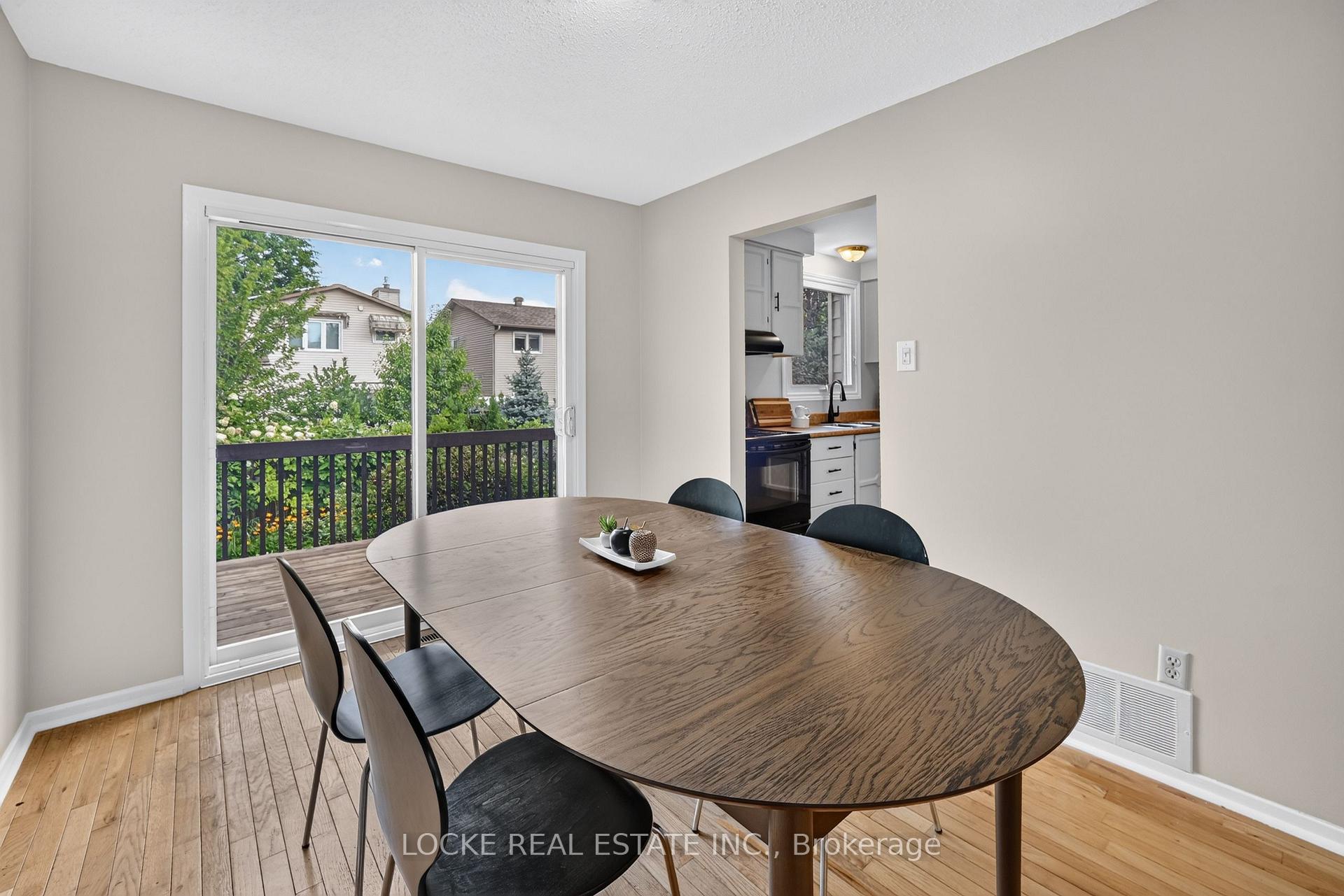 Photo 8 of 1161 Beaujolais Crescent, Ottawa, Convent Glen — HOMEH
