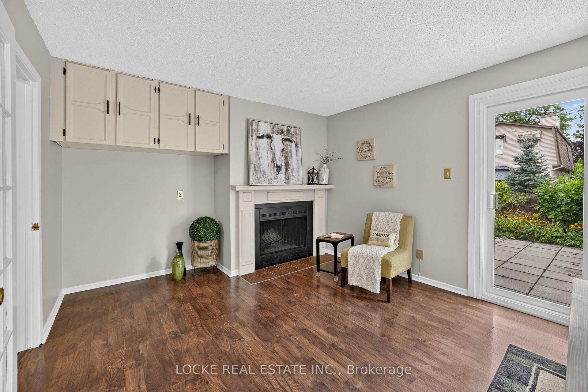 Photo 14 of 1161 Beaujolais Crescent, Ottawa, Convent Glen — HOMEH