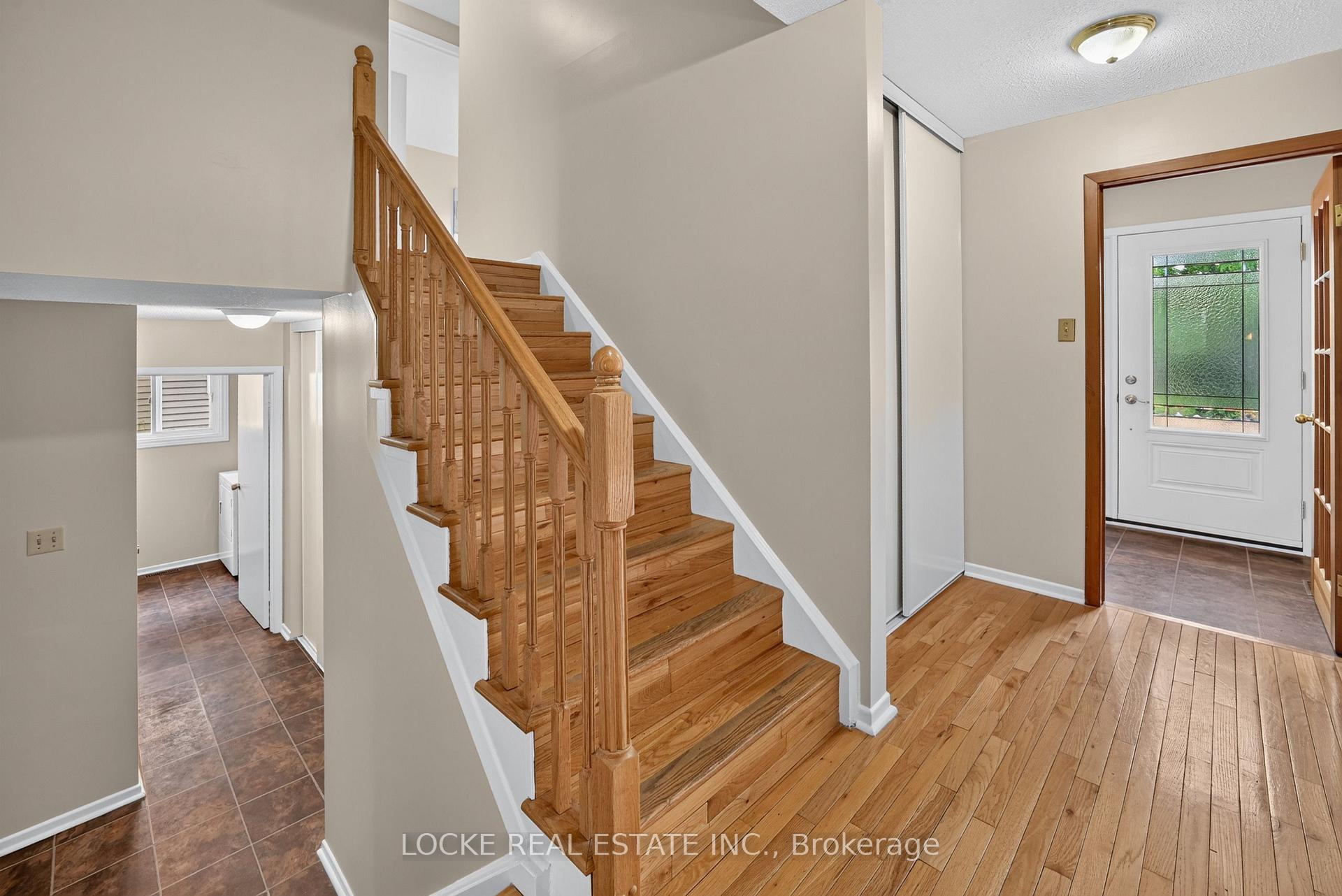 Photo 19 of 1161 Beaujolais Crescent, Ottawa, Convent Glen — HOMEH