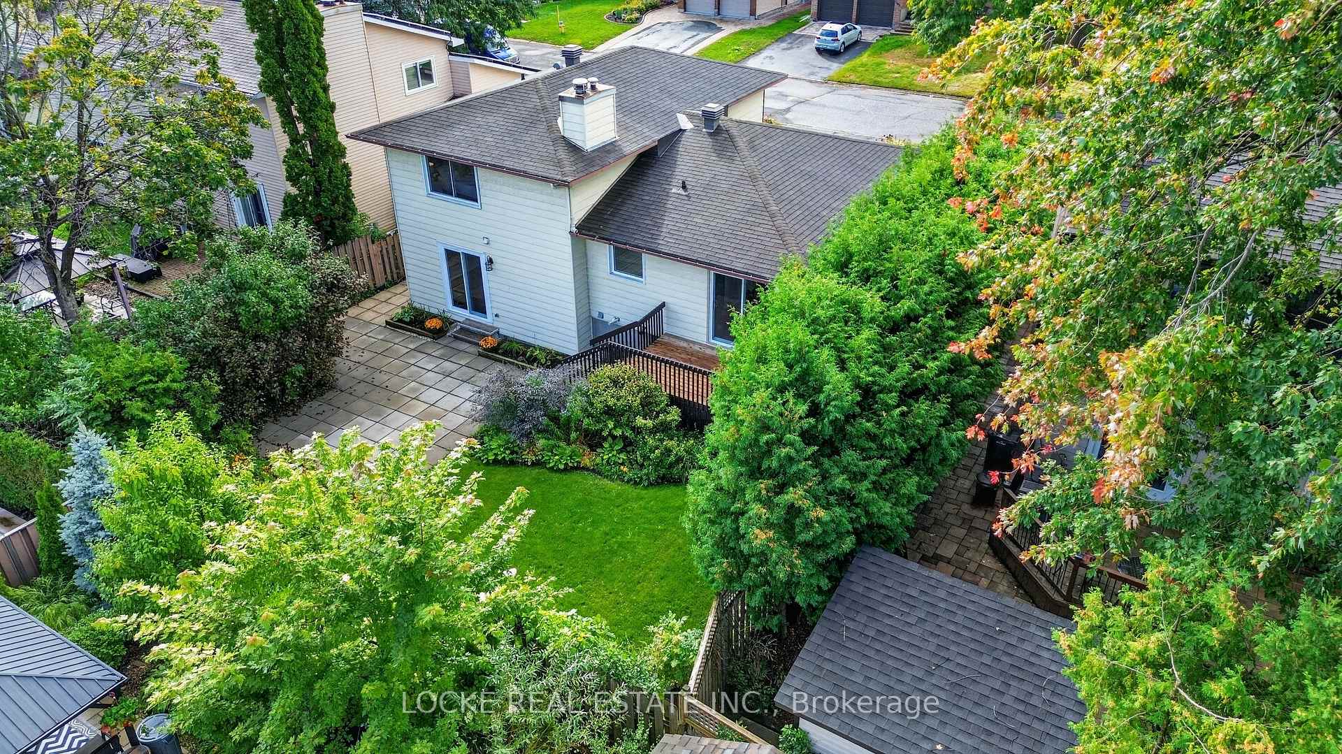Photo 33 of 1161 Beaujolais Crescent, Ottawa, Convent Glen — HOMEH