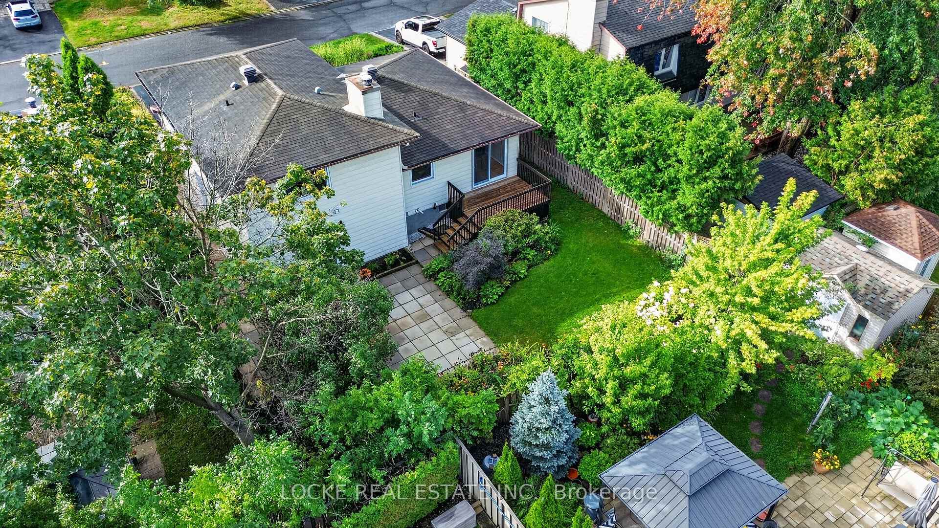Photo 34 of 1161 Beaujolais Crescent, Ottawa, Convent Glen — HOMEH