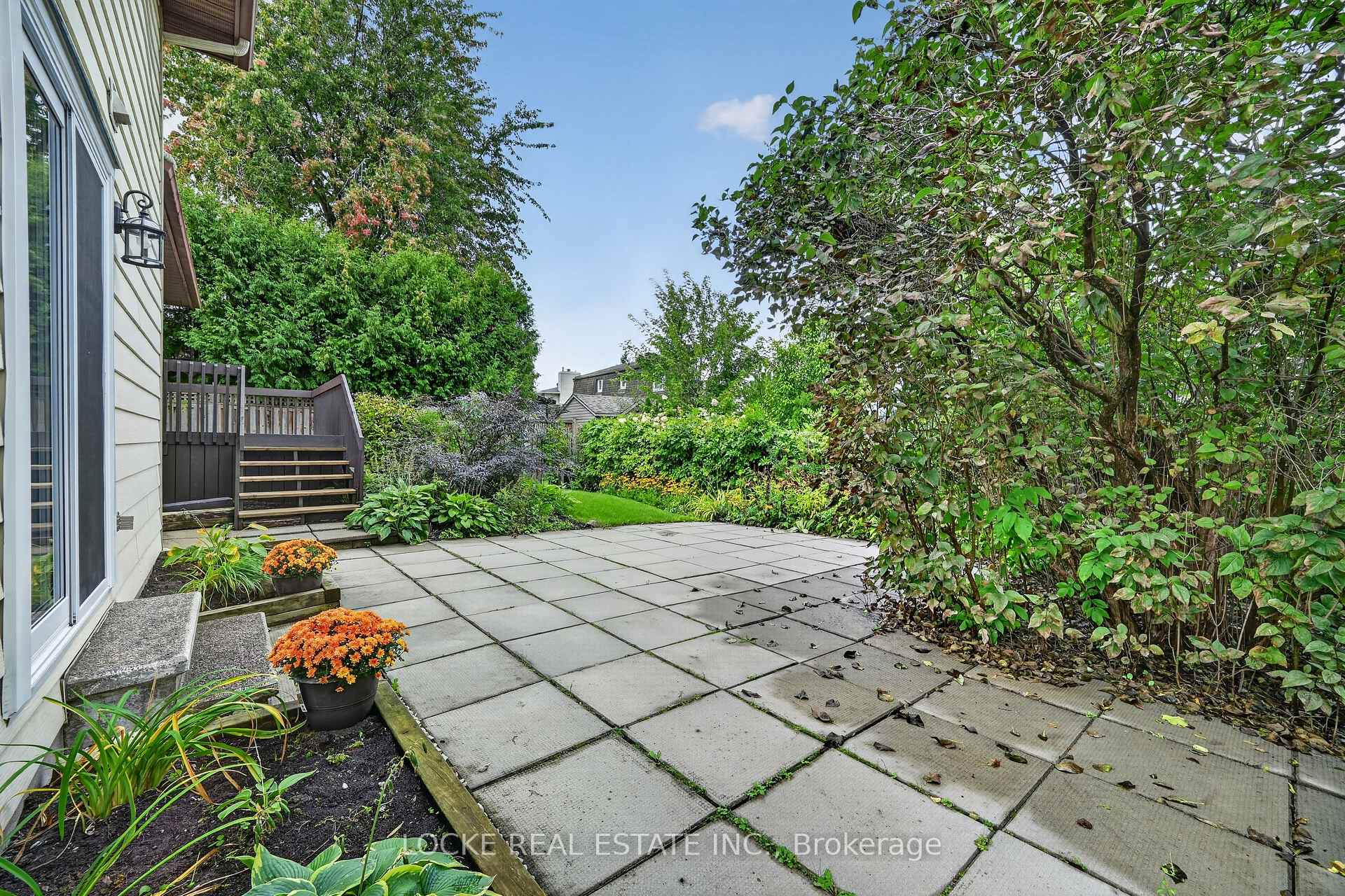 Photo 37 of 1161 Beaujolais Crescent, Ottawa, Convent Glen — HOMEH