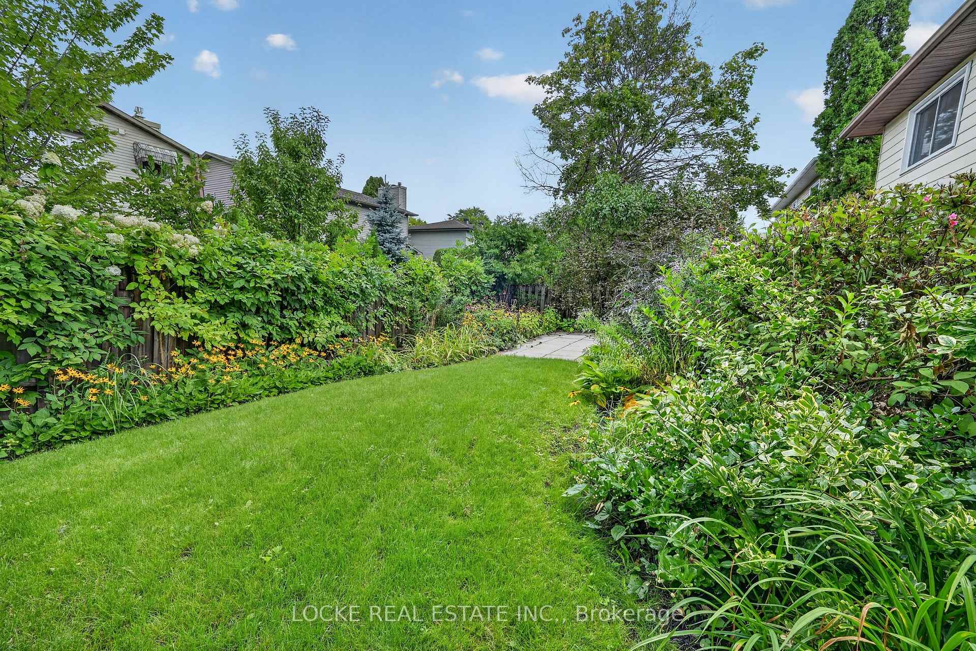 Photo 42 of 1161 Beaujolais Crescent, Ottawa, Convent Glen — HOMEH