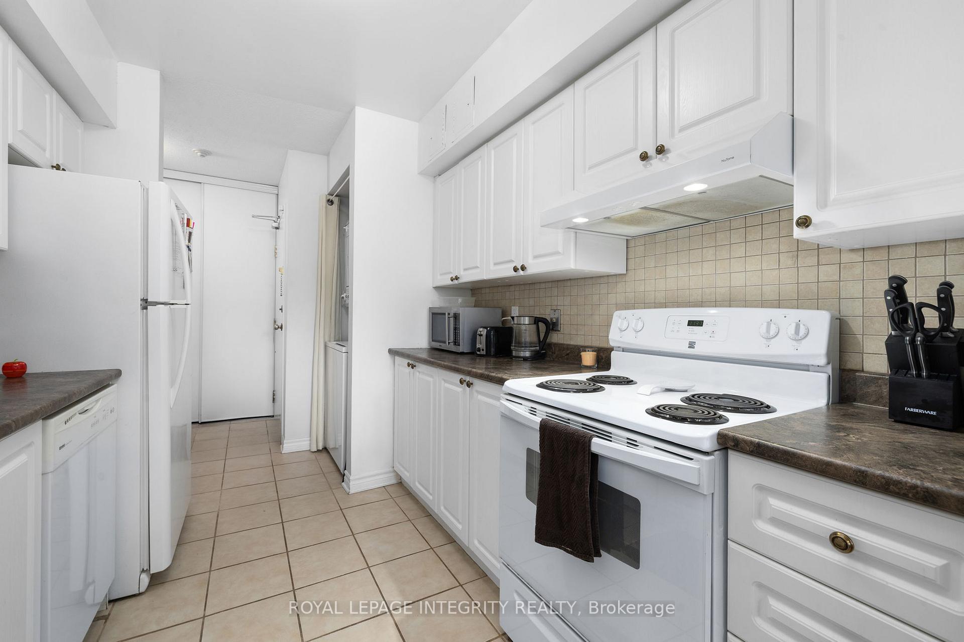 Photo 8 of Unit 124, 318 Lorry Greenberg Drive, Ottawa, Hunt Club Park/Greenboro — HOMEH
