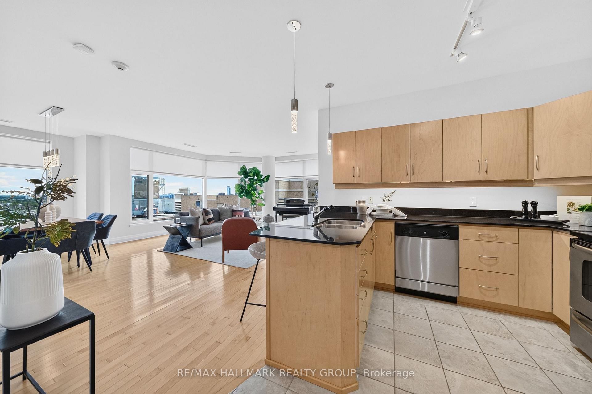 Photo 5 of Unit PH05, 235 Kent Street, Ottawa, Ottawa Centre — HOMEH