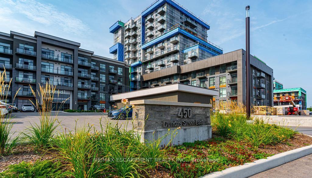 Front of Unit 503, 450 Dundas Street E