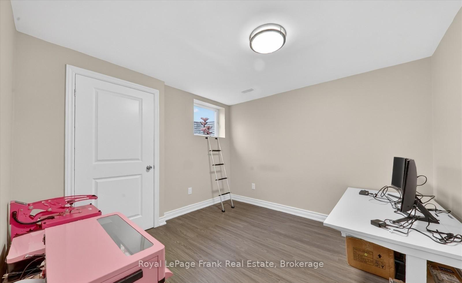 Photo 9 of 1159 Dragonfly Ave, Pickering, Rural Pickering — HOMEH