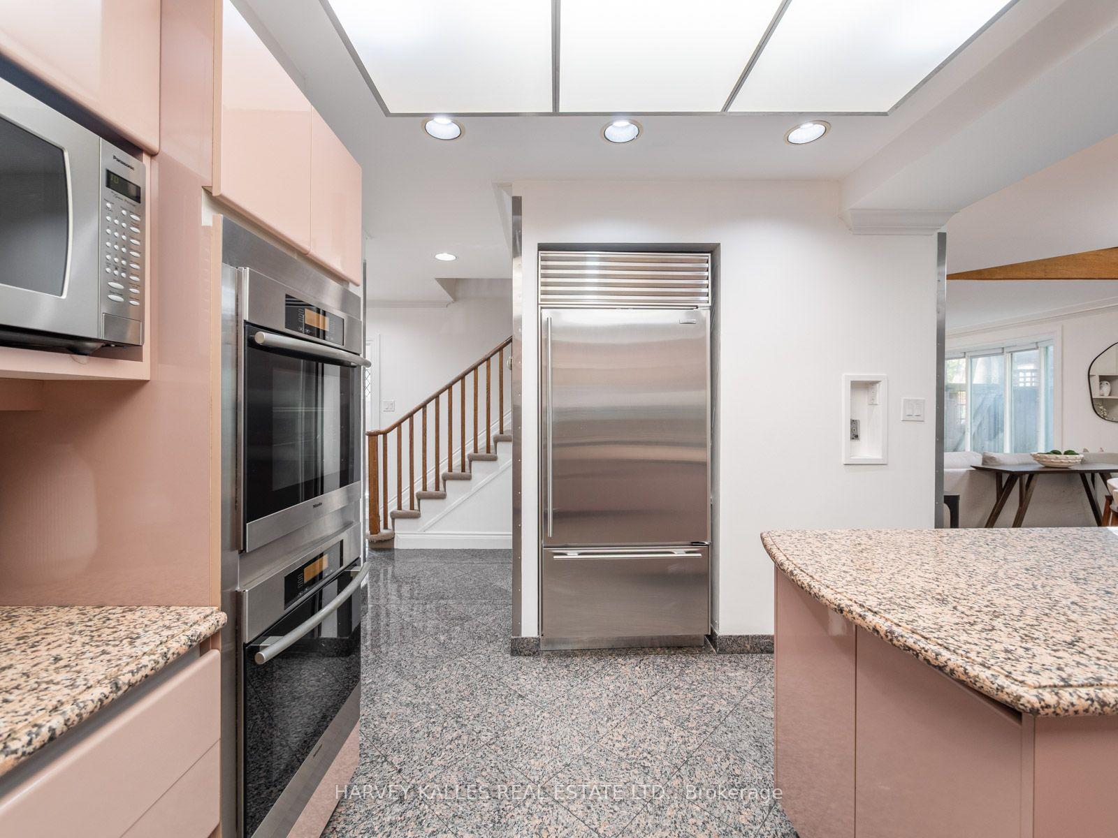 Photo 16 of 26 Vesta Drive, Toronto, Forest Hill South — HOMEH