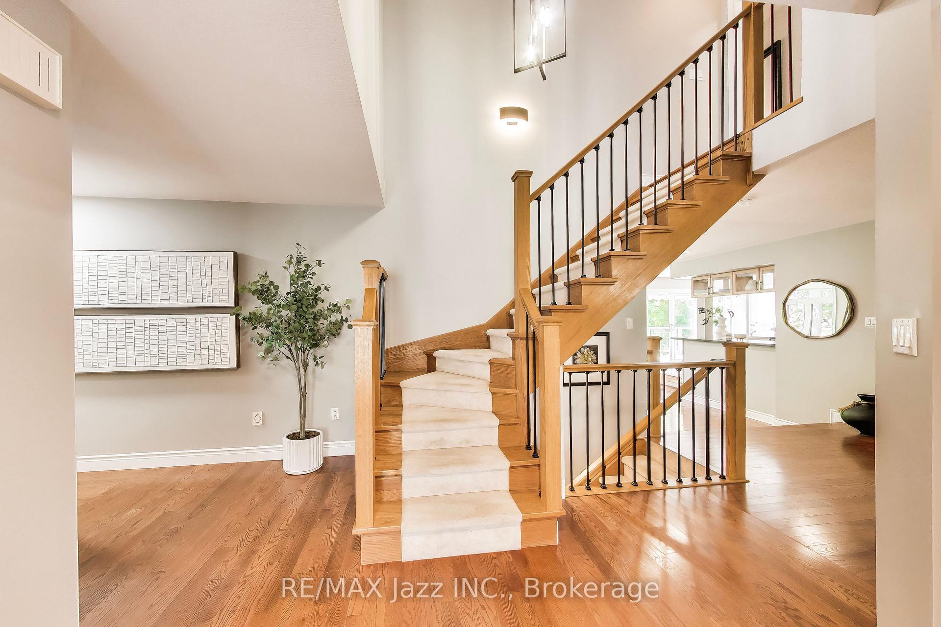 Photo 4 of 45 Windsor Valley Place, Clarington, Courtice — HOMEH