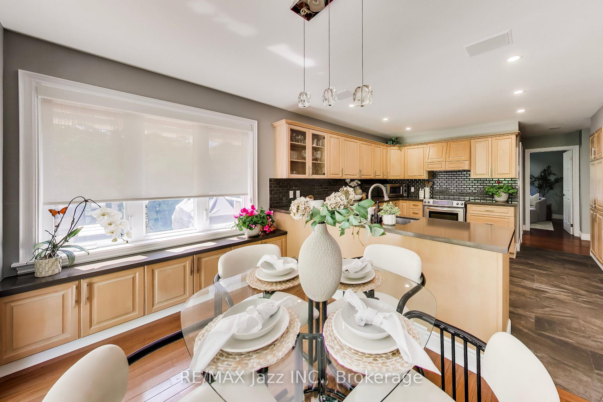 Photo 14 of 45 Windsor Valley Place, Clarington, Courtice — HOMEH