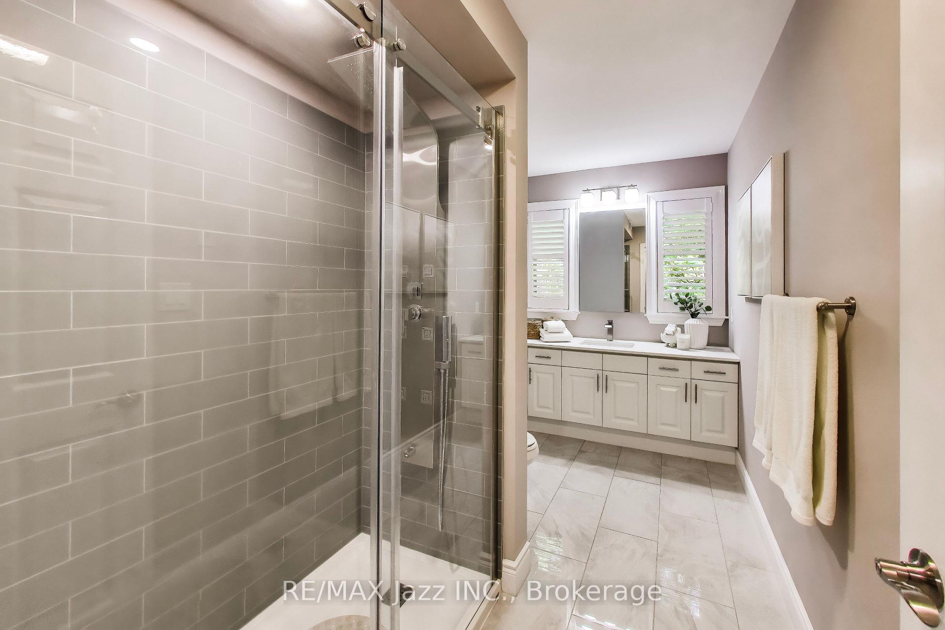 Photo 22 of 45 Windsor Valley Place, Clarington, Courtice — HOMEH