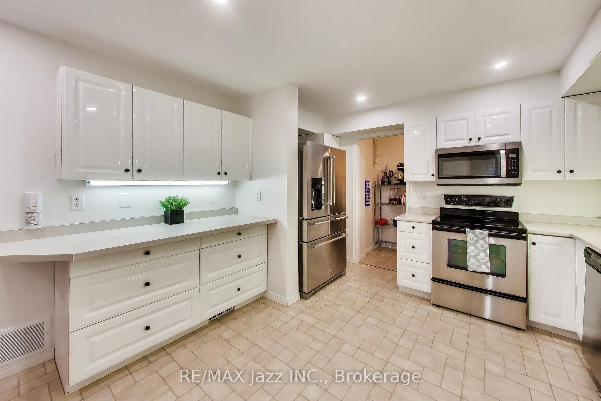 Photo 35 of 45 Windsor Valley Place, Clarington, Courtice — HOMEH