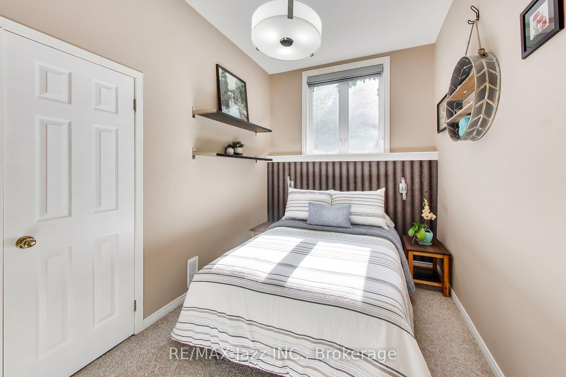 Photo 38 of 45 Windsor Valley Place, Clarington, Courtice — HOMEH