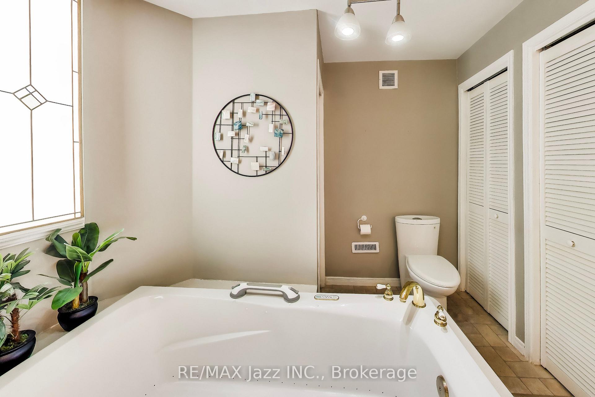 Photo 40 of 45 Windsor Valley Place, Clarington, Courtice — HOMEH