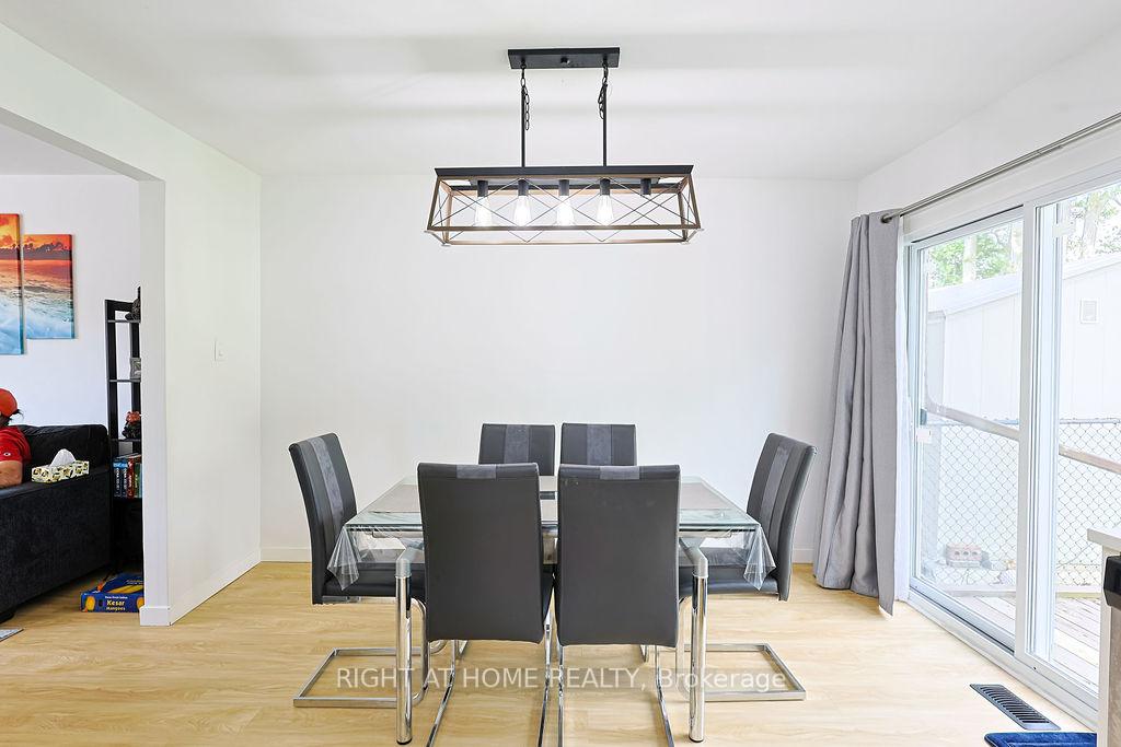 Photo 14 of 208 Admiral Drive, London, East I — HOMEH
