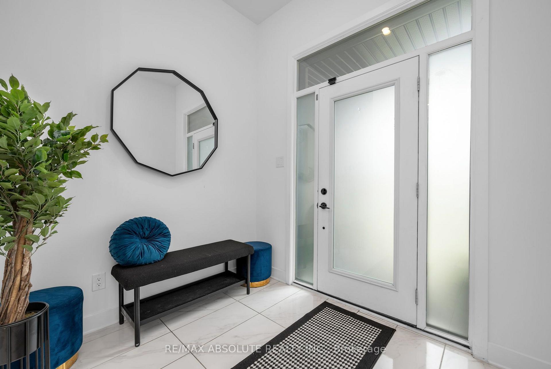 Photo 5 of 826 Chipping Circle, Ottawa, Riverside South/Gloucester Glen — HOMEH