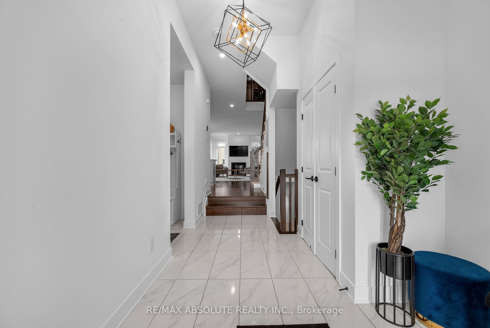 Photo 7 of 826 Chipping Circle, Ottawa, Riverside South/Gloucester Glen — HOMEH