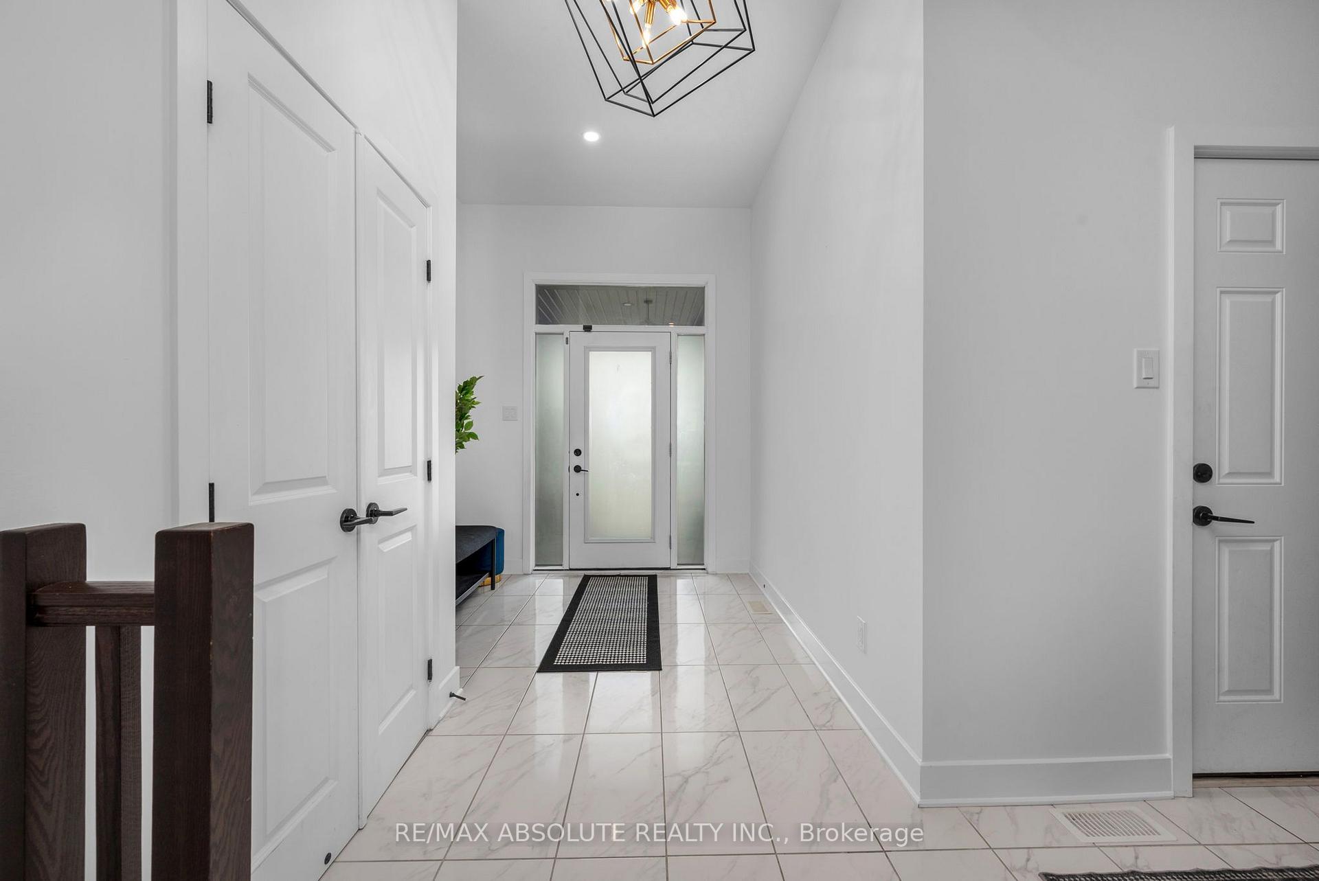 Photo 8 of 826 Chipping Circle, Ottawa, Riverside South/Gloucester Glen — HOMEH