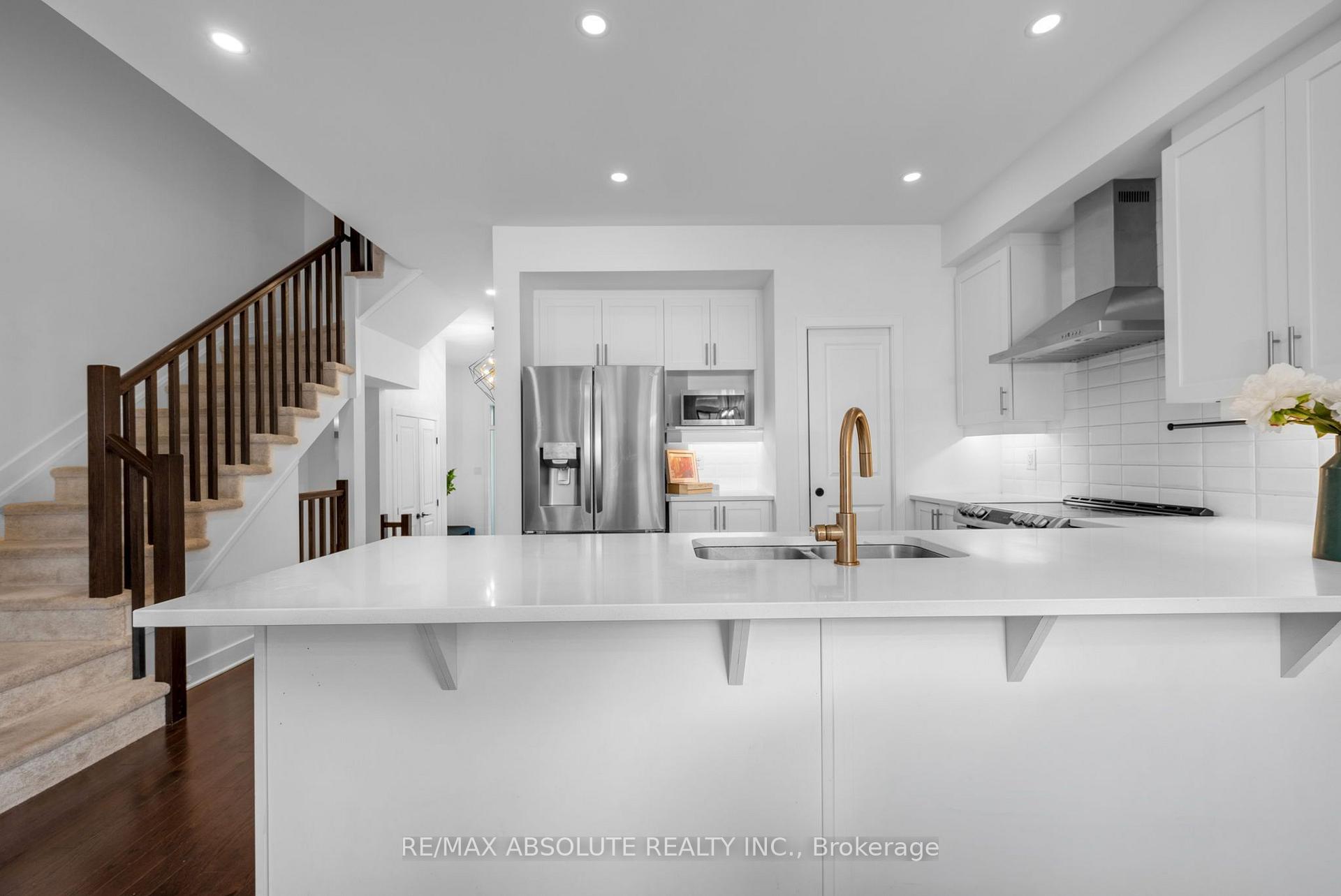 Photo 16 of 826 Chipping Circle, Ottawa, Riverside South/Gloucester Glen — HOMEH