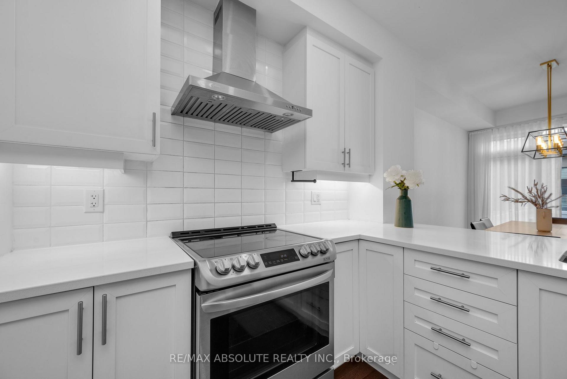 Photo 17 of 826 Chipping Circle, Ottawa, Riverside South/Gloucester Glen — HOMEH