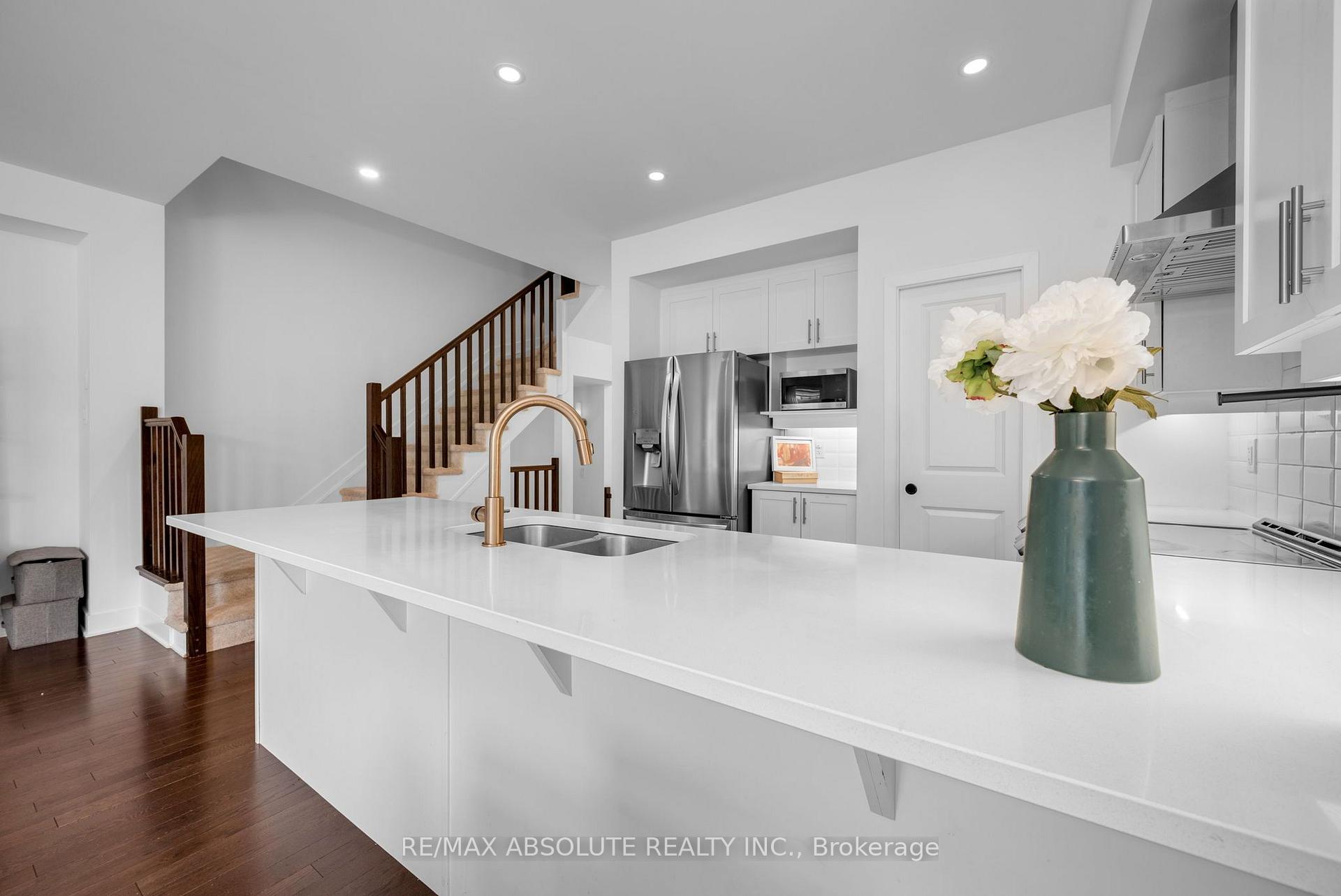 Photo 18 of 826 Chipping Circle, Ottawa, Riverside South/Gloucester Glen — HOMEH