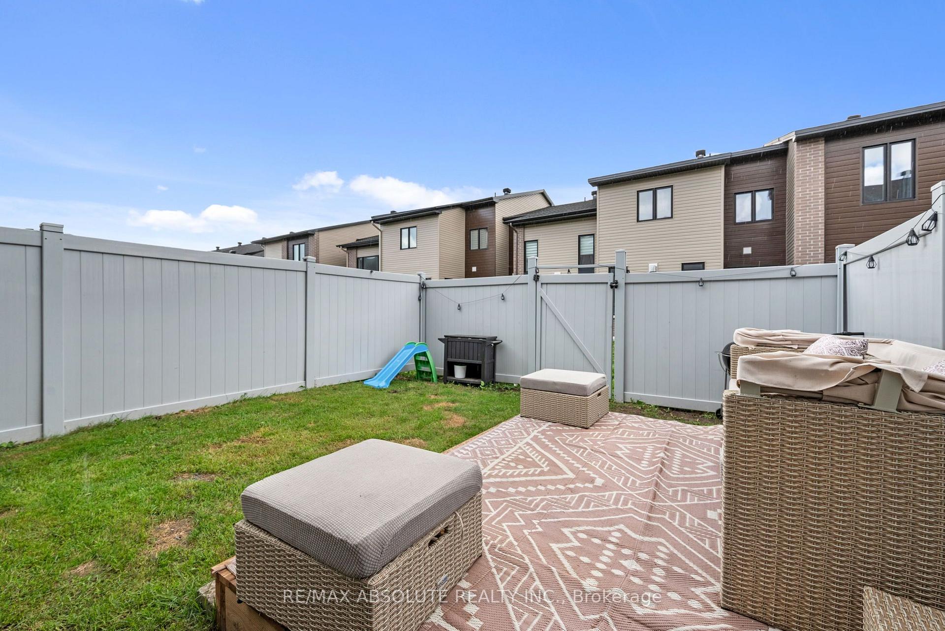 Photo 41 of 826 Chipping Circle, Ottawa, Riverside South/Gloucester Glen — HOMEH