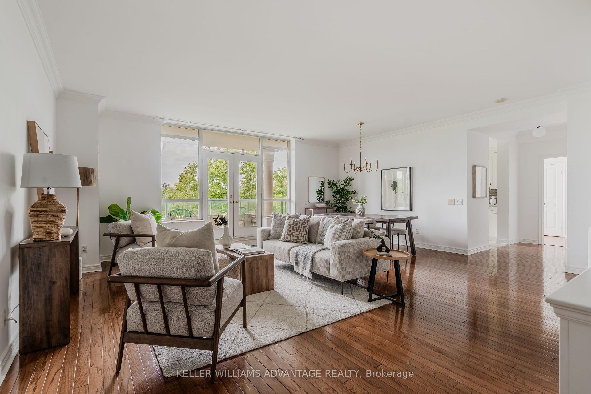 Photo 2 of Unit 321, 9 Boardwalk Drive, Toronto, The Beaches — HOMEH