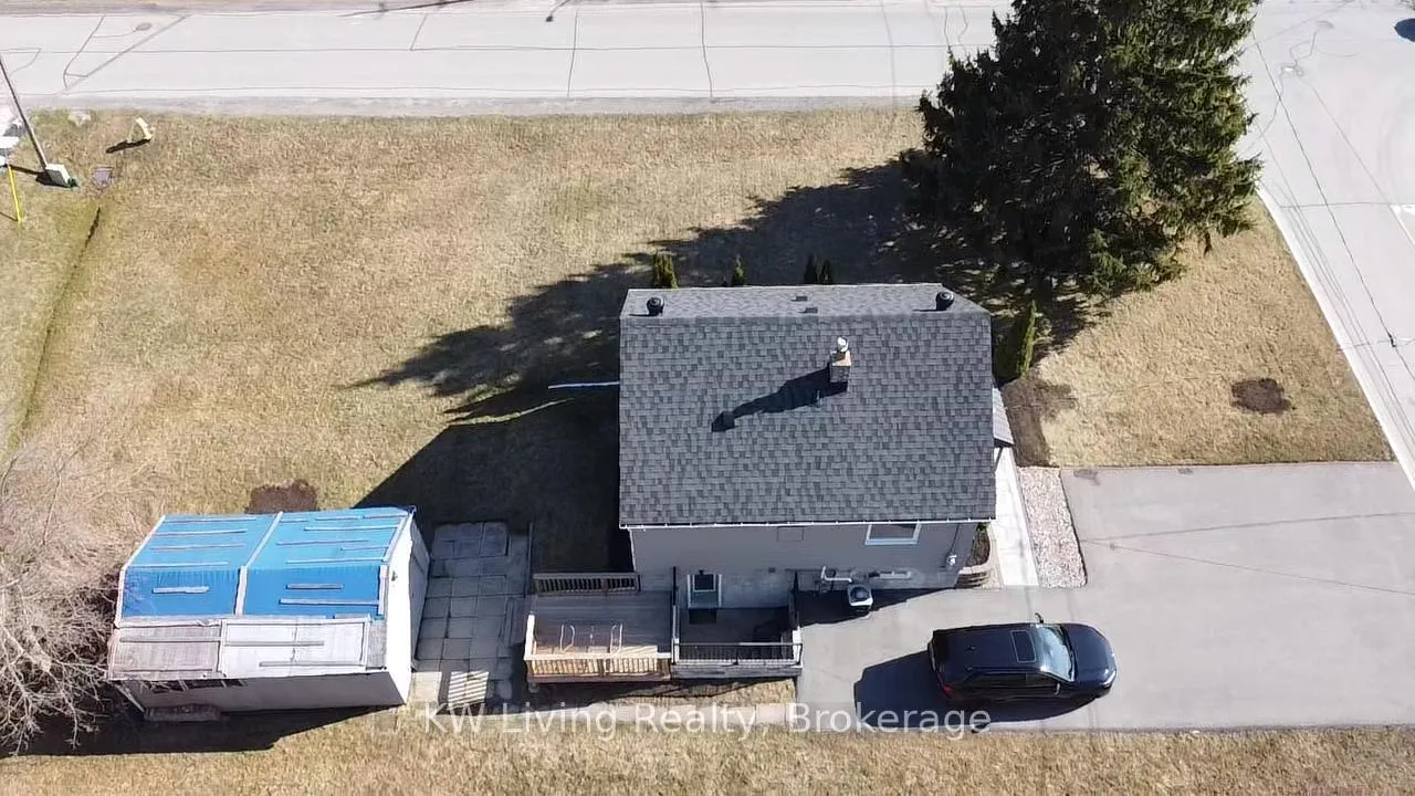 Photo 4 of 601 Perry Street, Whitby, Downtown Whitby — HOMEH