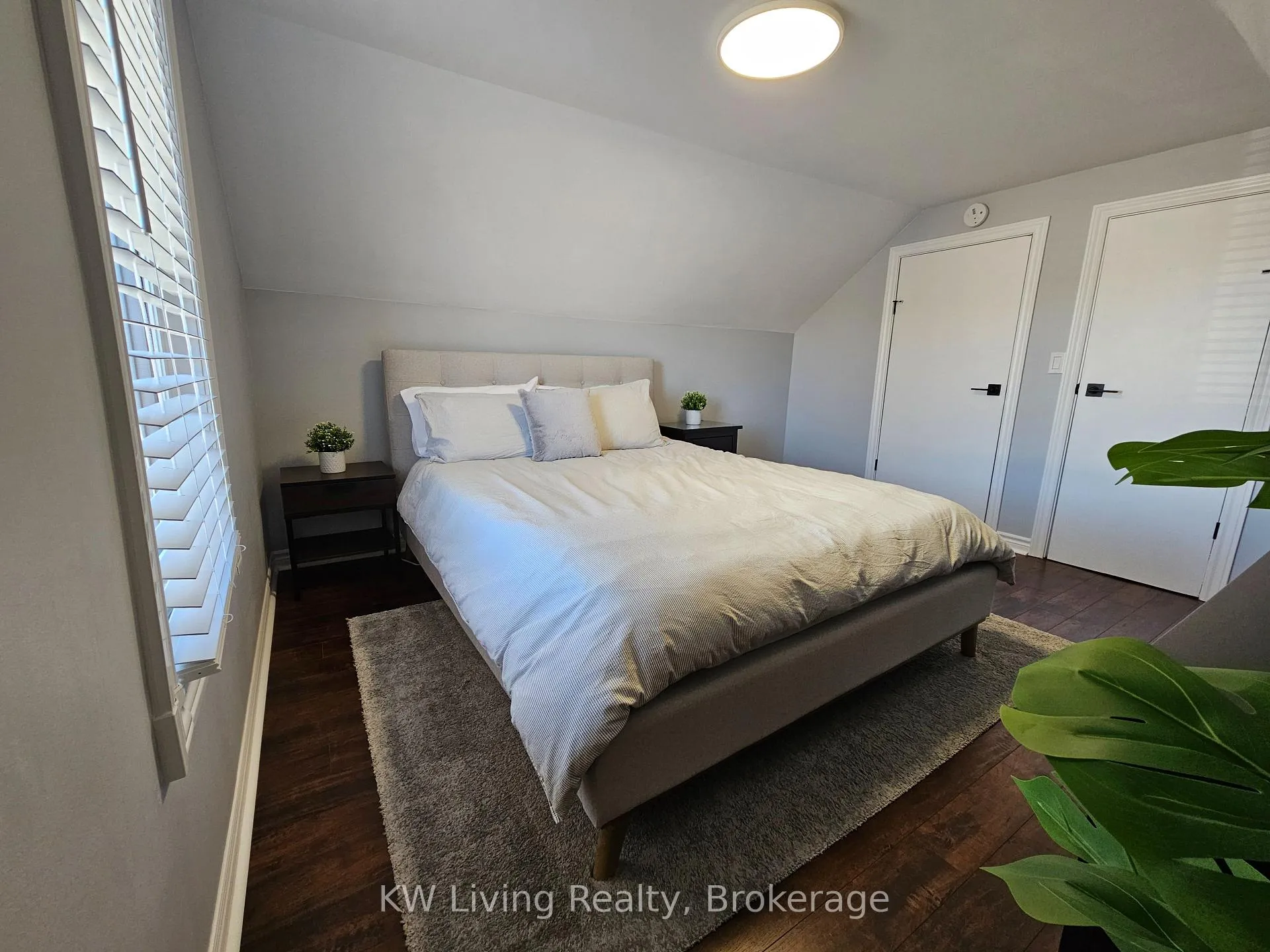 Photo 20 of 601 Perry Street, Whitby, Downtown Whitby — HOMEH