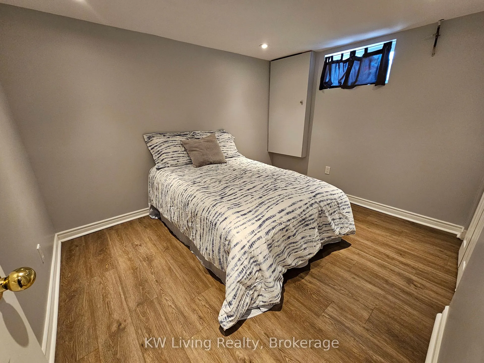 Photo 27 of 601 Perry Street, Whitby, Downtown Whitby — HOMEH