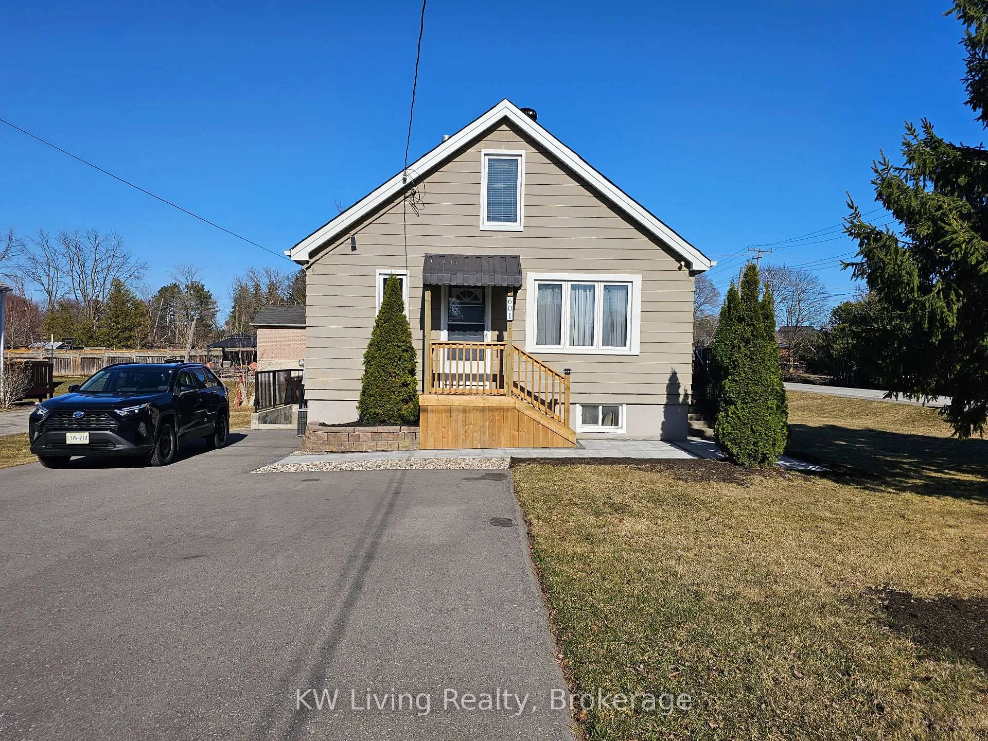 Photo 30 of 601 Perry Street, Whitby, Downtown Whitby — HOMEH